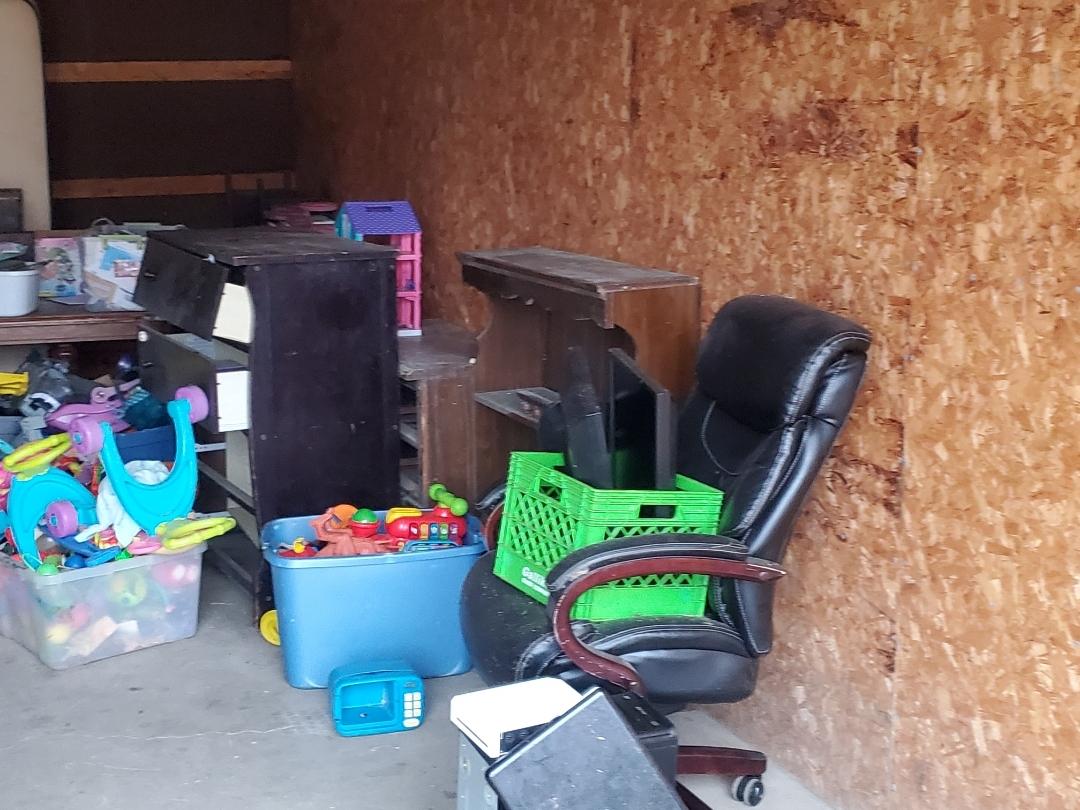 Storage Unit Auction in Hubbard, OH at Dove Storage Hubbard ends on